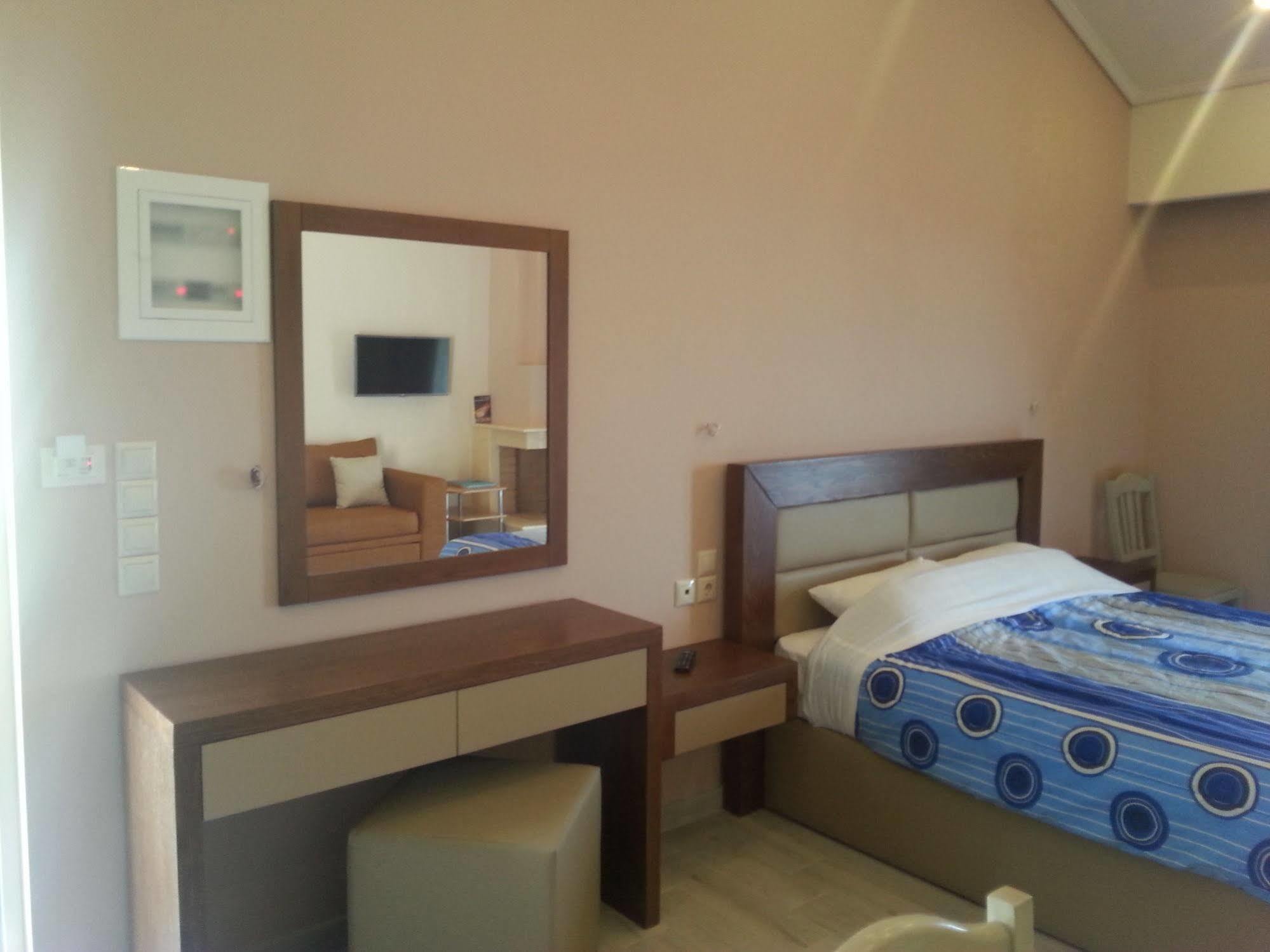 Giannis Village Resort Astakos Exterior photo